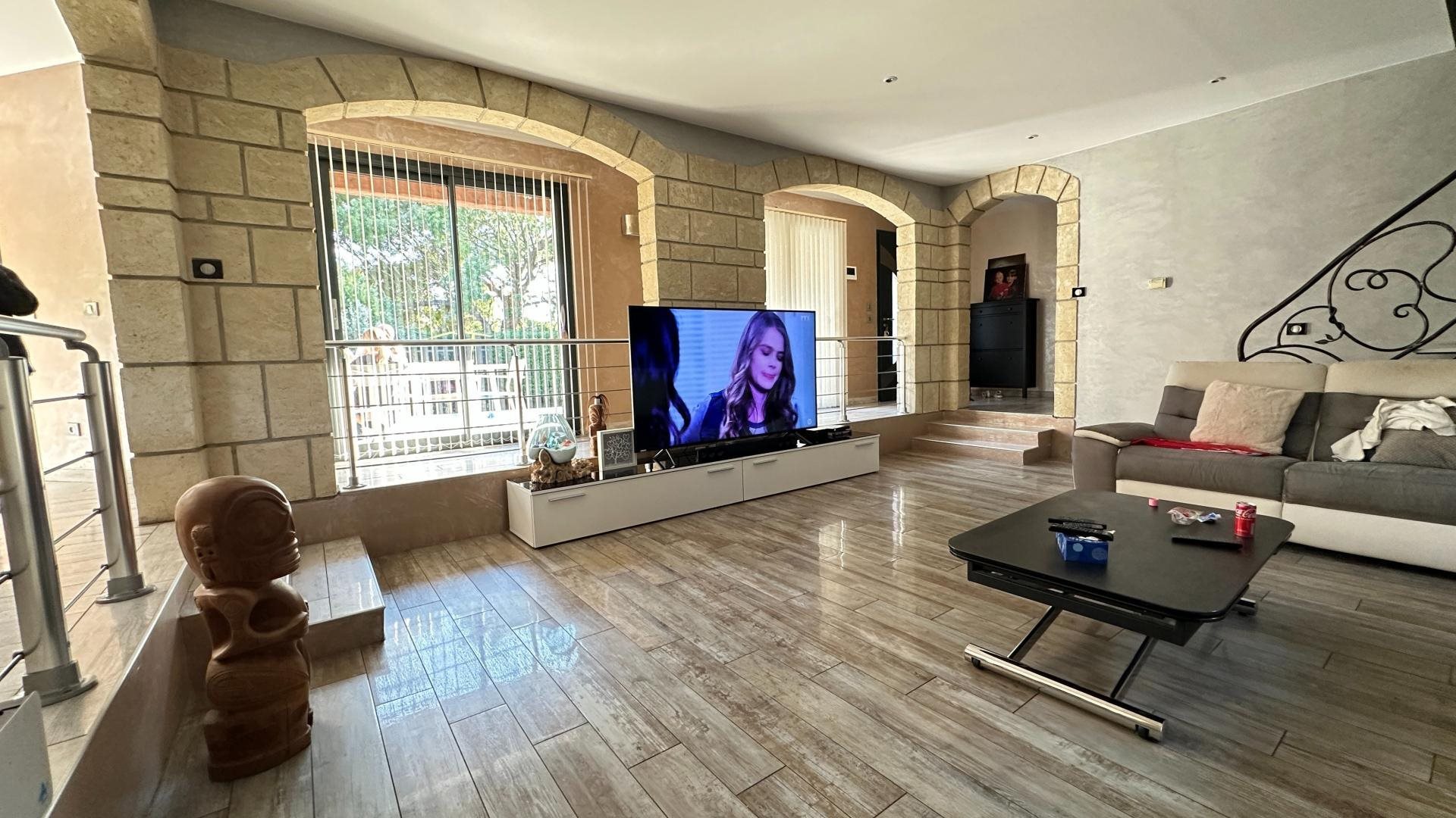 Maison à vendre, 200m², Saint-Victoret