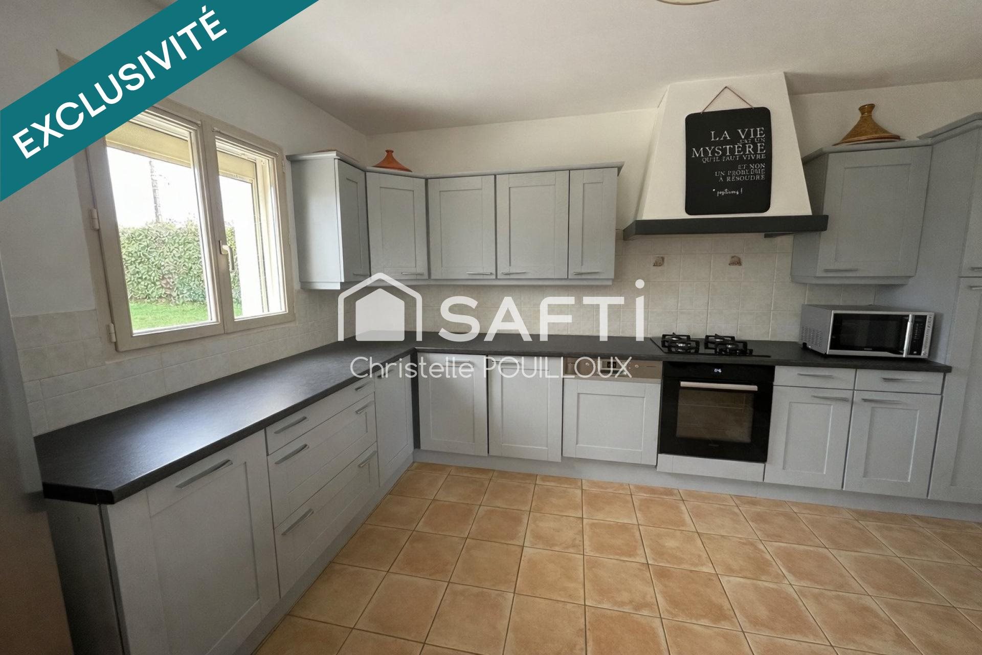 Maison à vendre, 91m², Sansais