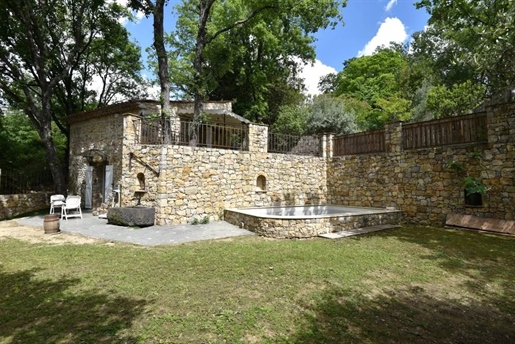 Viel Charme Bauernhaus aus Stein von 40 m² mit Swimmingpool