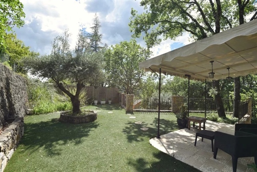 Viel Charme Bauernhaus aus Stein von 40 m² mit Swimmingpool