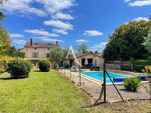 Charming stone house: 5 bedrooms, swimming pool and outdoor facilities