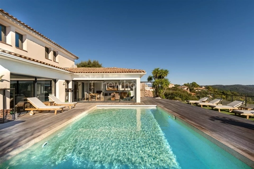 Luxe villa met adembenemend uitzicht op zee en de baai van Cannes