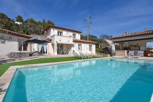 Lorgues - Contemporary house within walking distance of the village