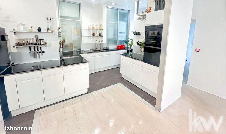 Appartement à vendre, 162m², Saint-Etienne