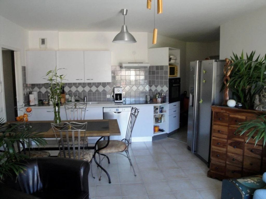 Appartement à louer, 59m², Peyrolles-en-Provence