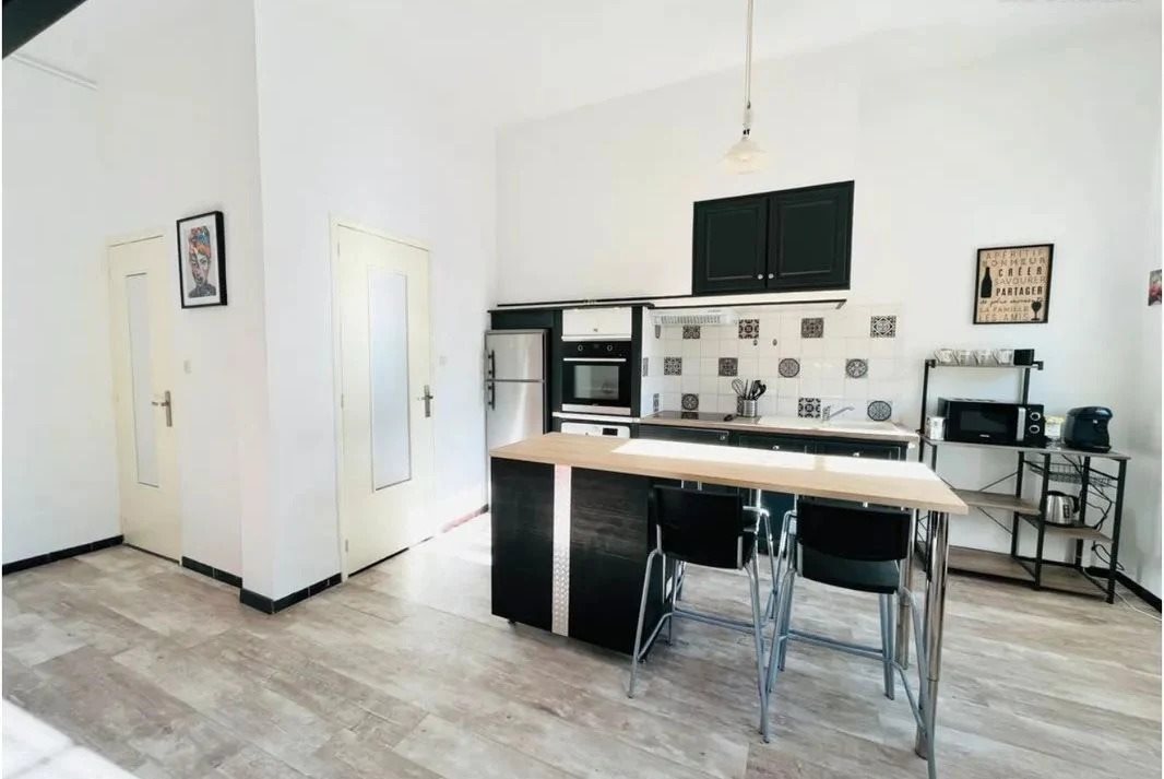 Appartement à louer, 38m², Marseille 5ème