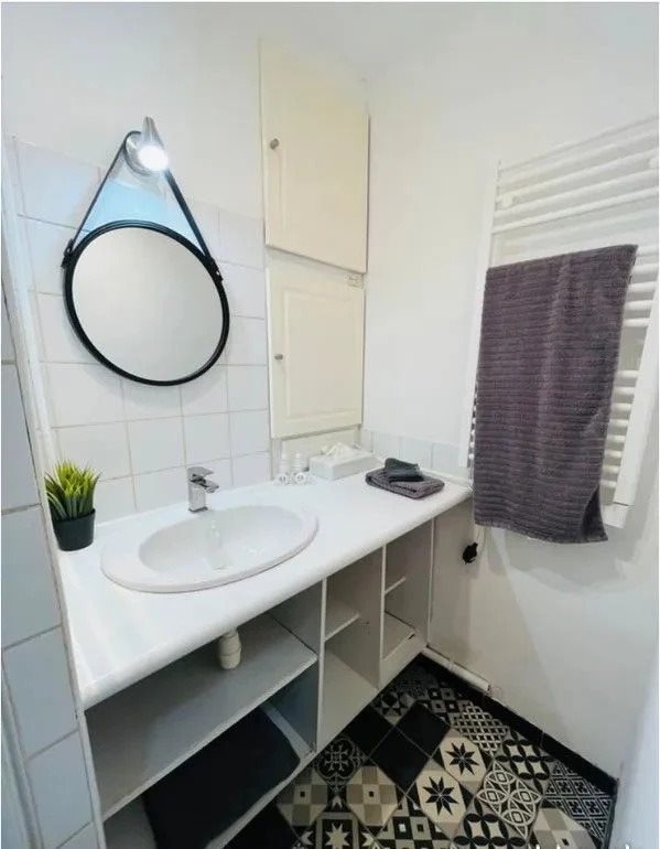 Appartement à louer, 38m², Marseille 5ème
