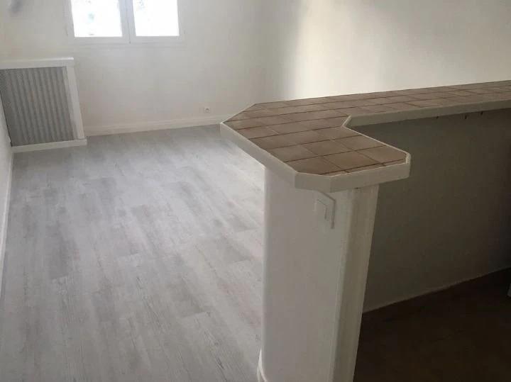 Appartement à louer, 20m², Paris 18ème