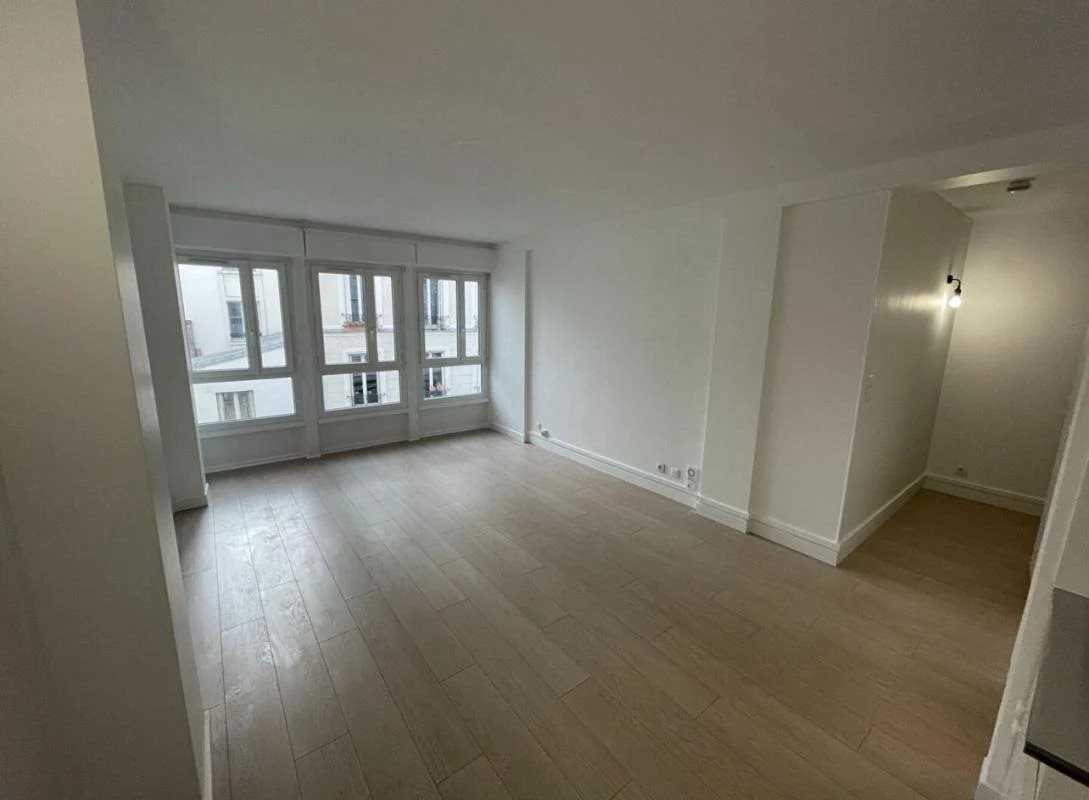 Appartement à louer, 29m², Paris 18ème