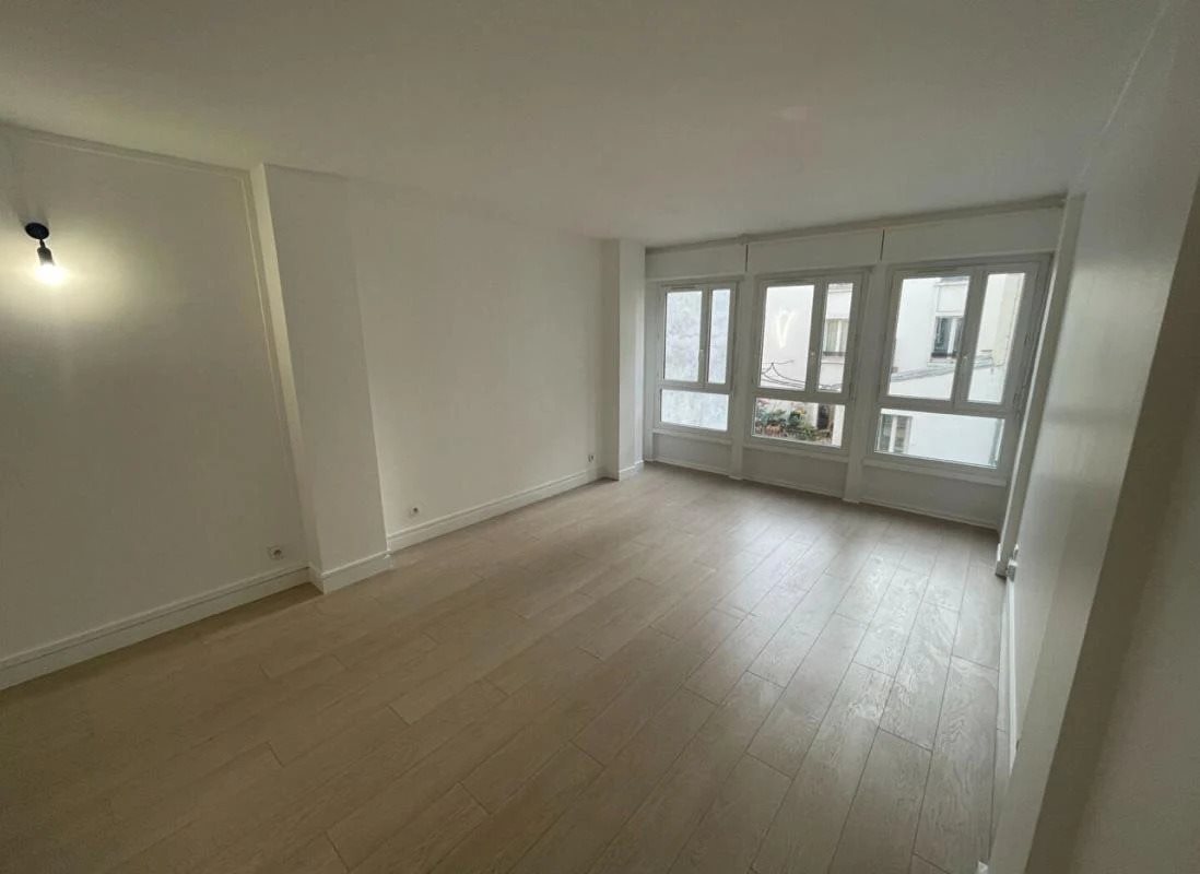 Appartement à louer, 29m², Paris 18ème