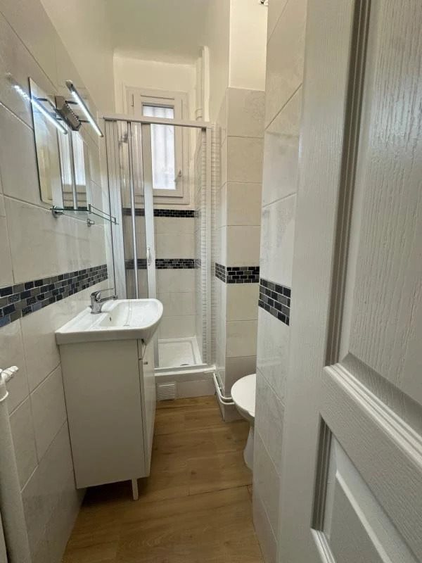 Appartement à louer, 23m², Paris 18ème