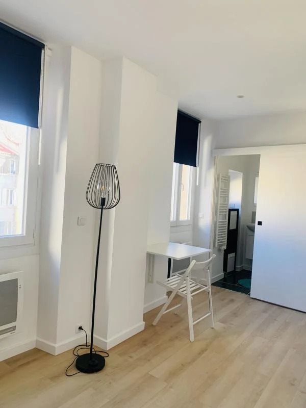 Appartement à louer, 22m², Marseille 6ème