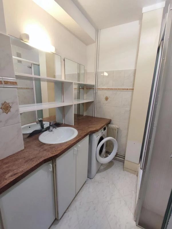 Appartement à louer, 28m², Paris 16ème