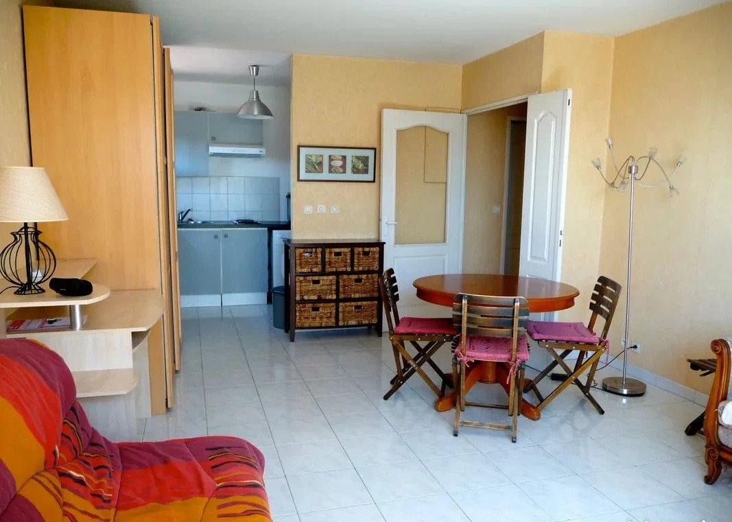 Appartement à louer, 38m², Marseille 8ème