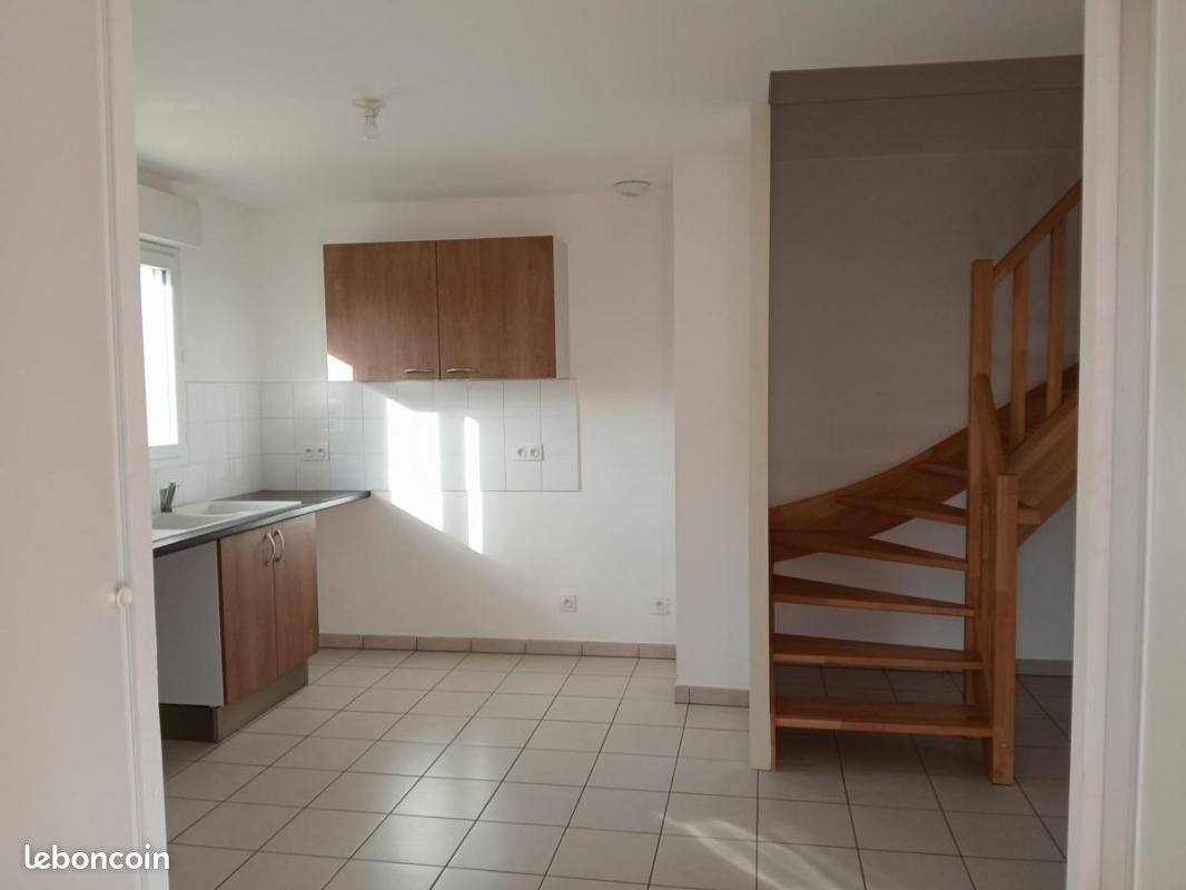 Maison à louer, 91m², Civaux