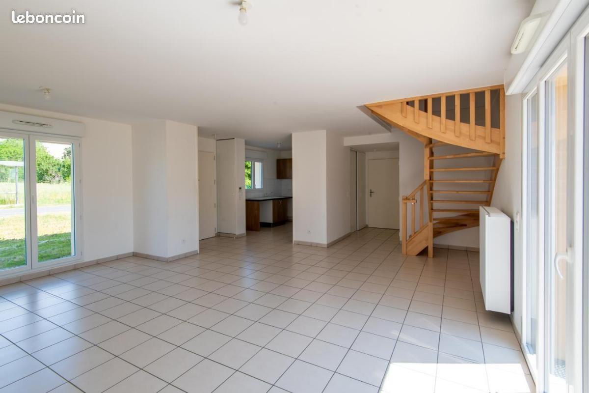 Maison à louer, 91m², Civaux