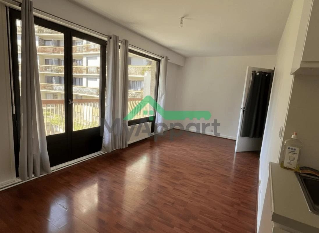 Appartement à louer, 28m², Paris 18ème