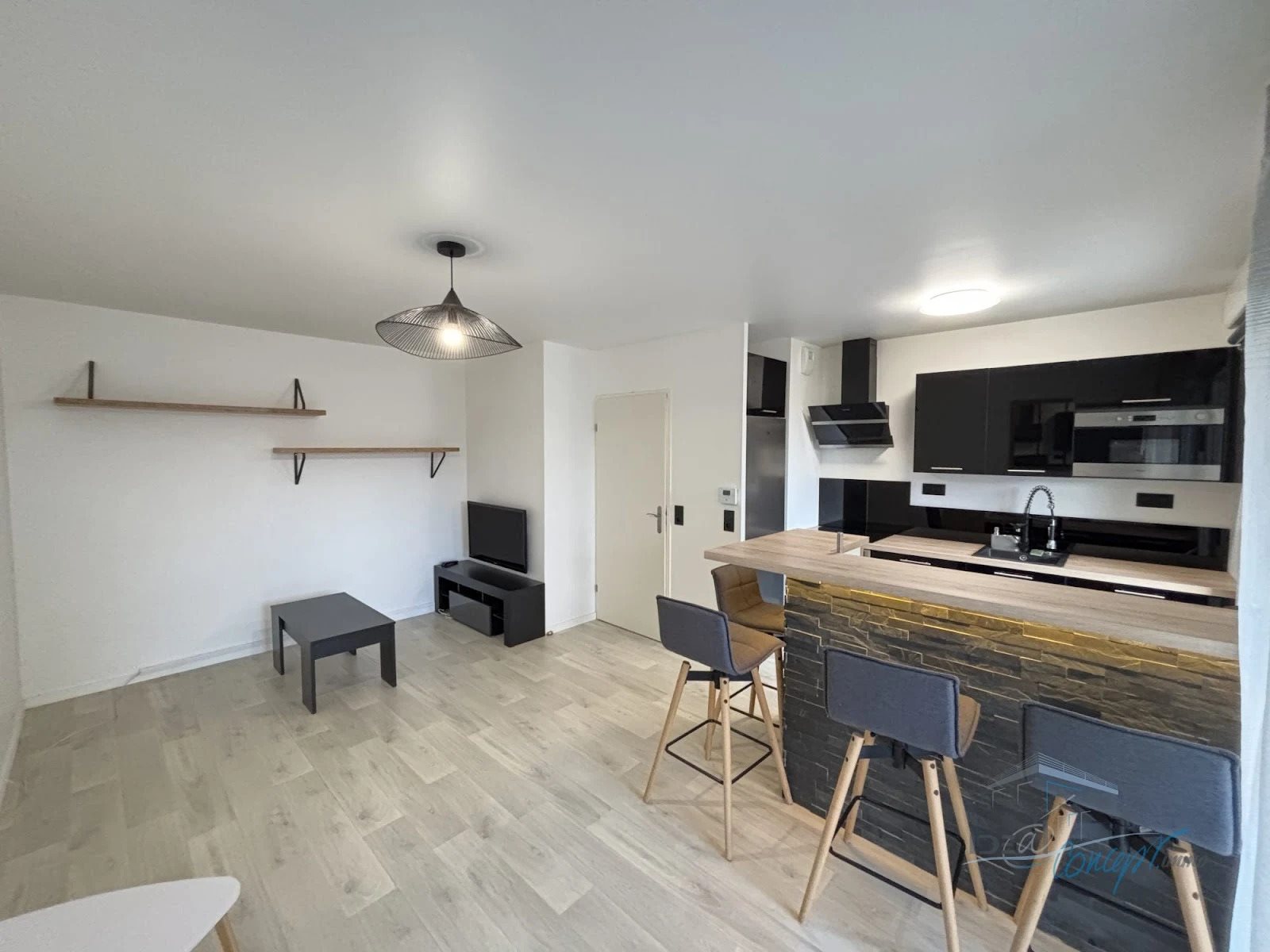 Appartement à louer, 44m², Egly