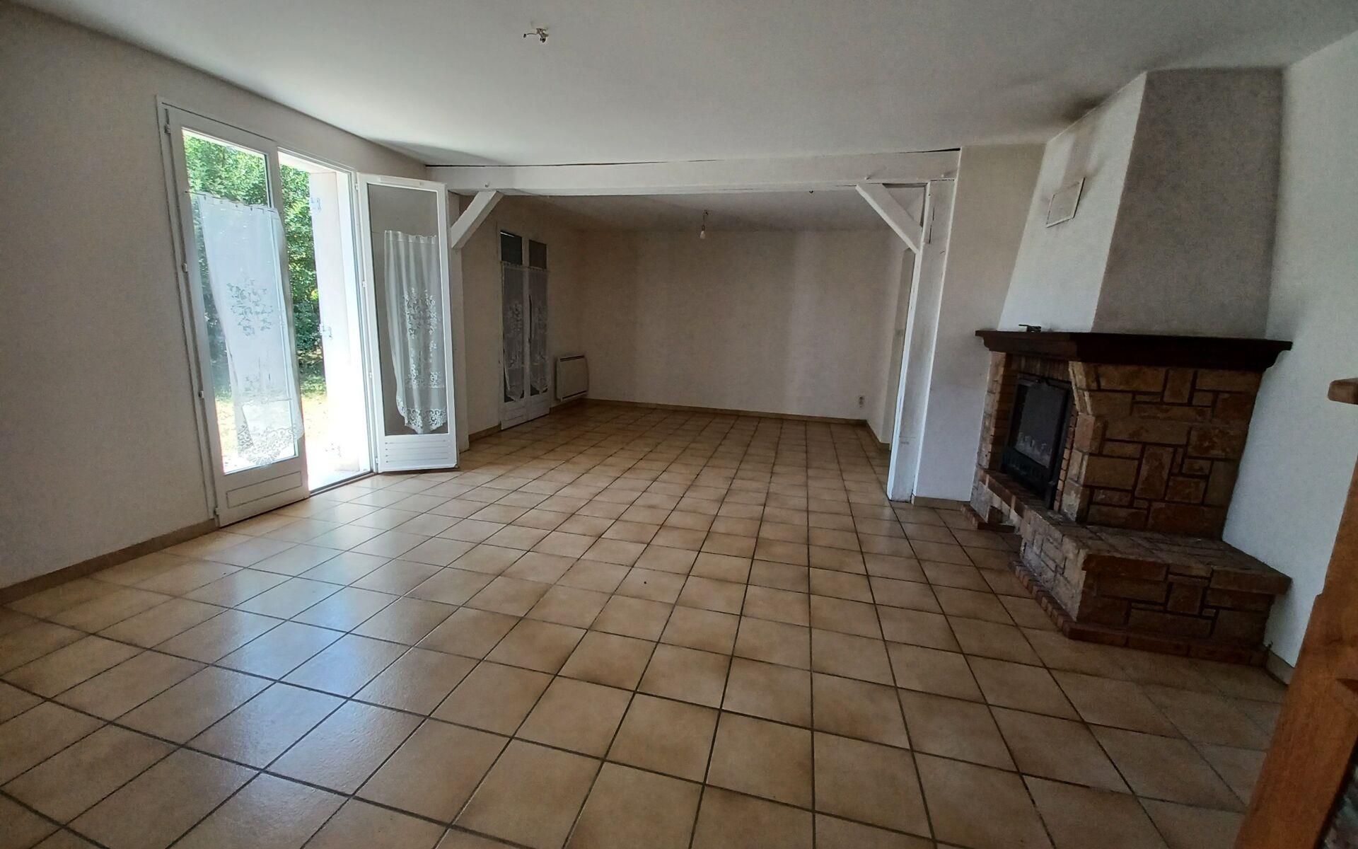Maison à vendre, 97m², Azerables