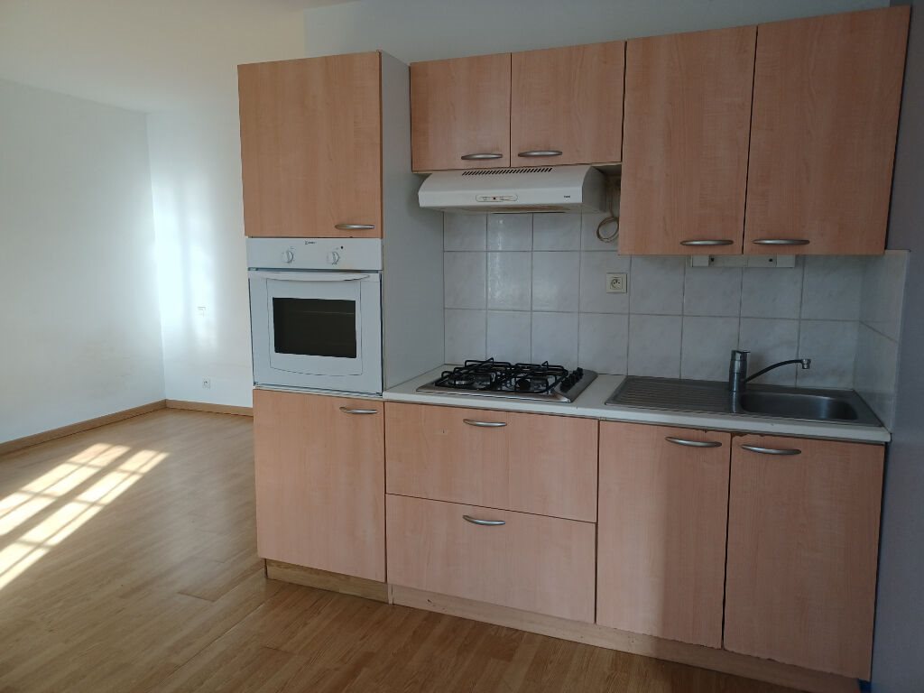 Appartement à louer, 25m², Bécon-les-Granits