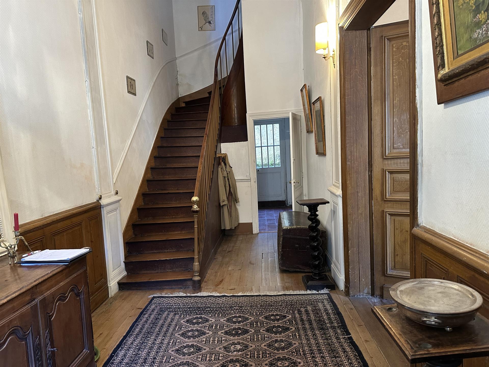 Rue de Metz, nineteenth-century house of 239m2 to renovate.