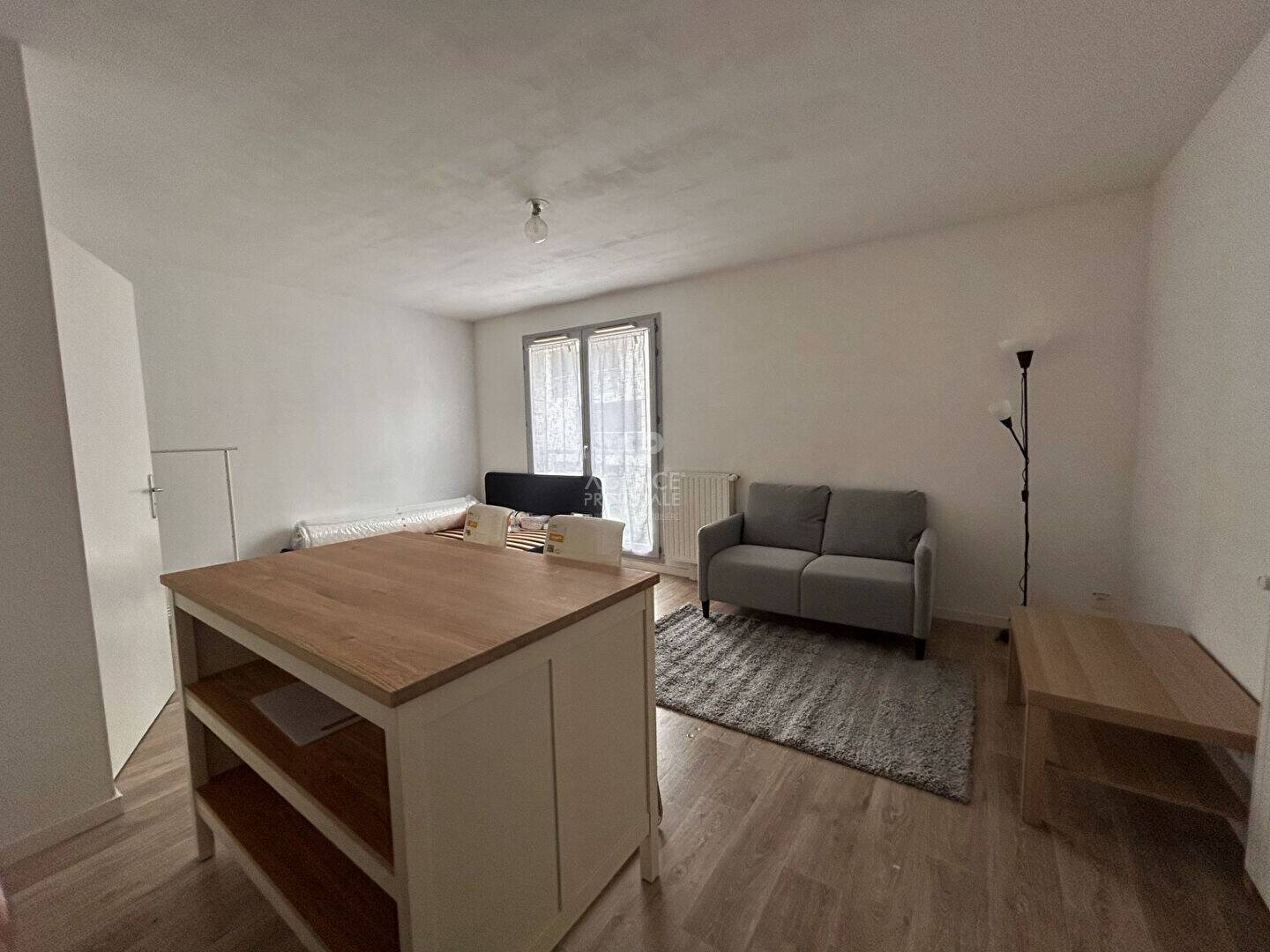 Appartement à louer, 29m², Carrières-sous-Poissy