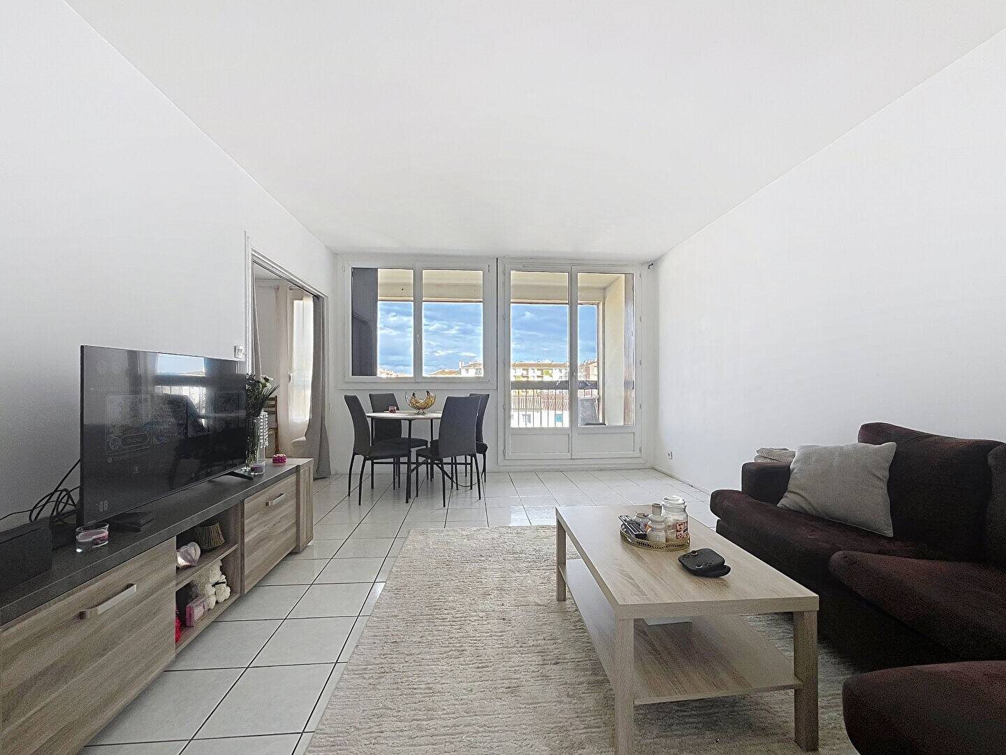 Appartement à vendre, 72m², Arles