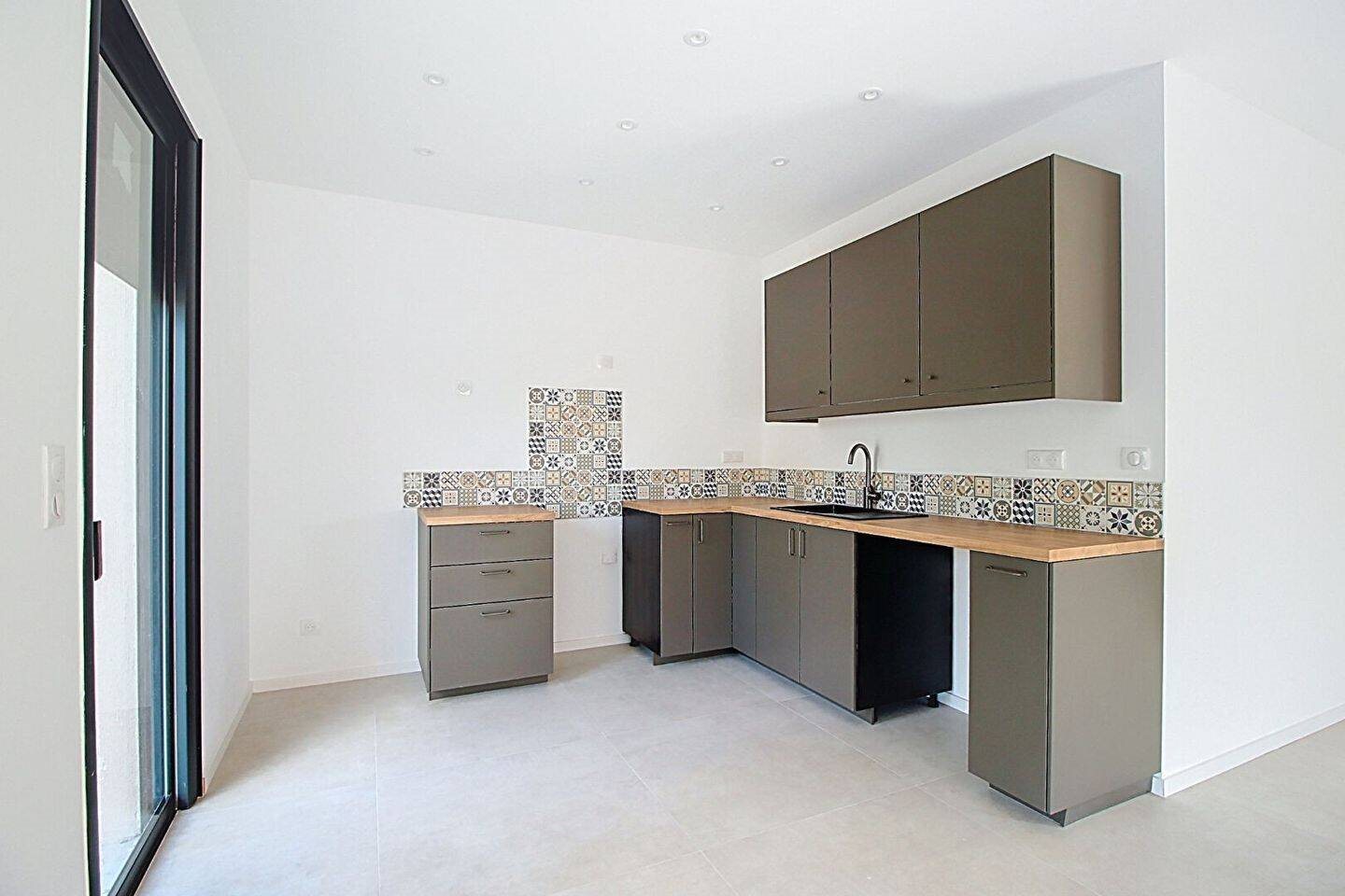 Maison à louer, 100m², Lorgues