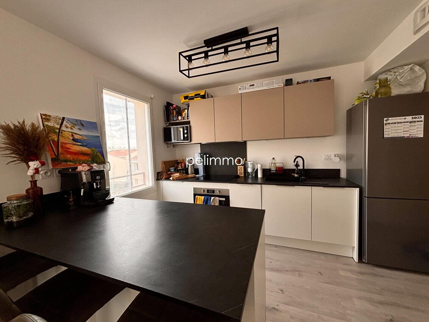 Appartement à louer, 43m², Grans