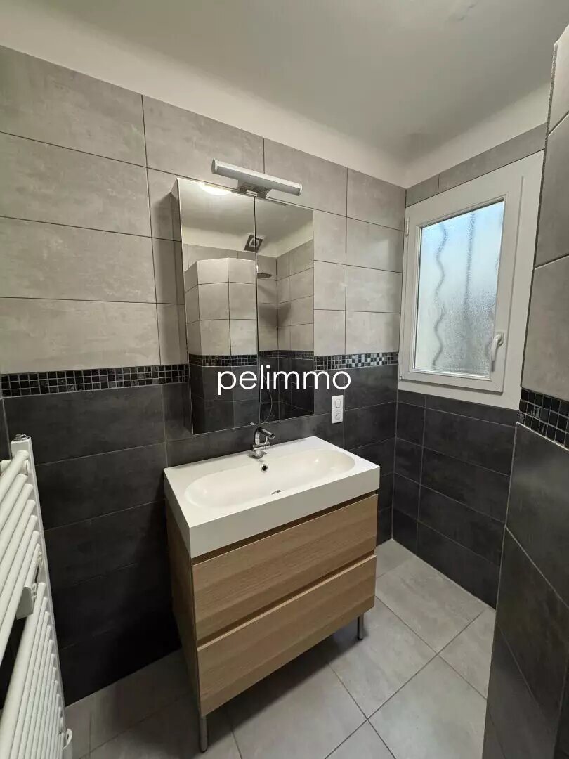 Appartement à louer, 59m², Grans