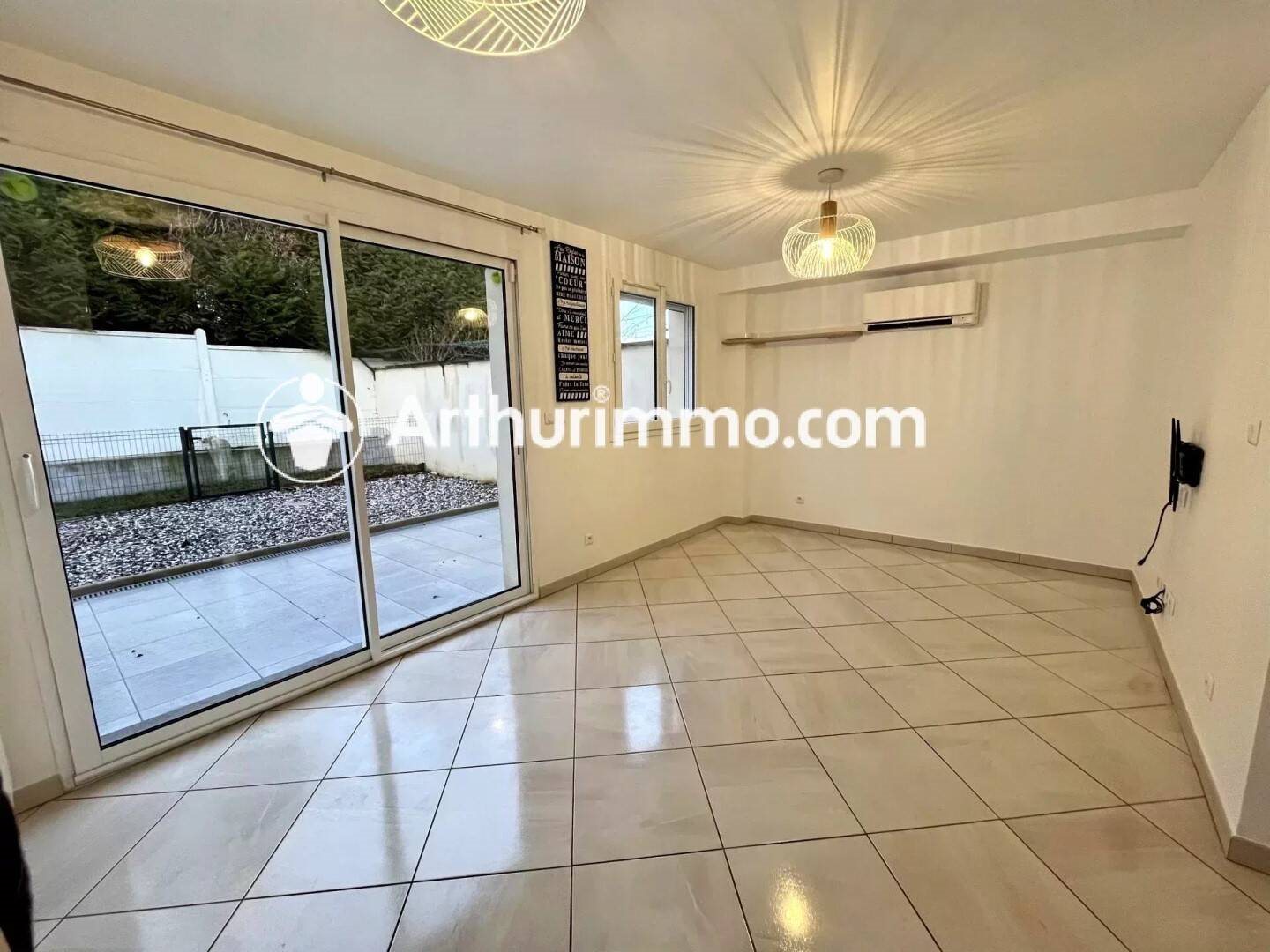 Maison à louer, 71m², Combs-la-Ville