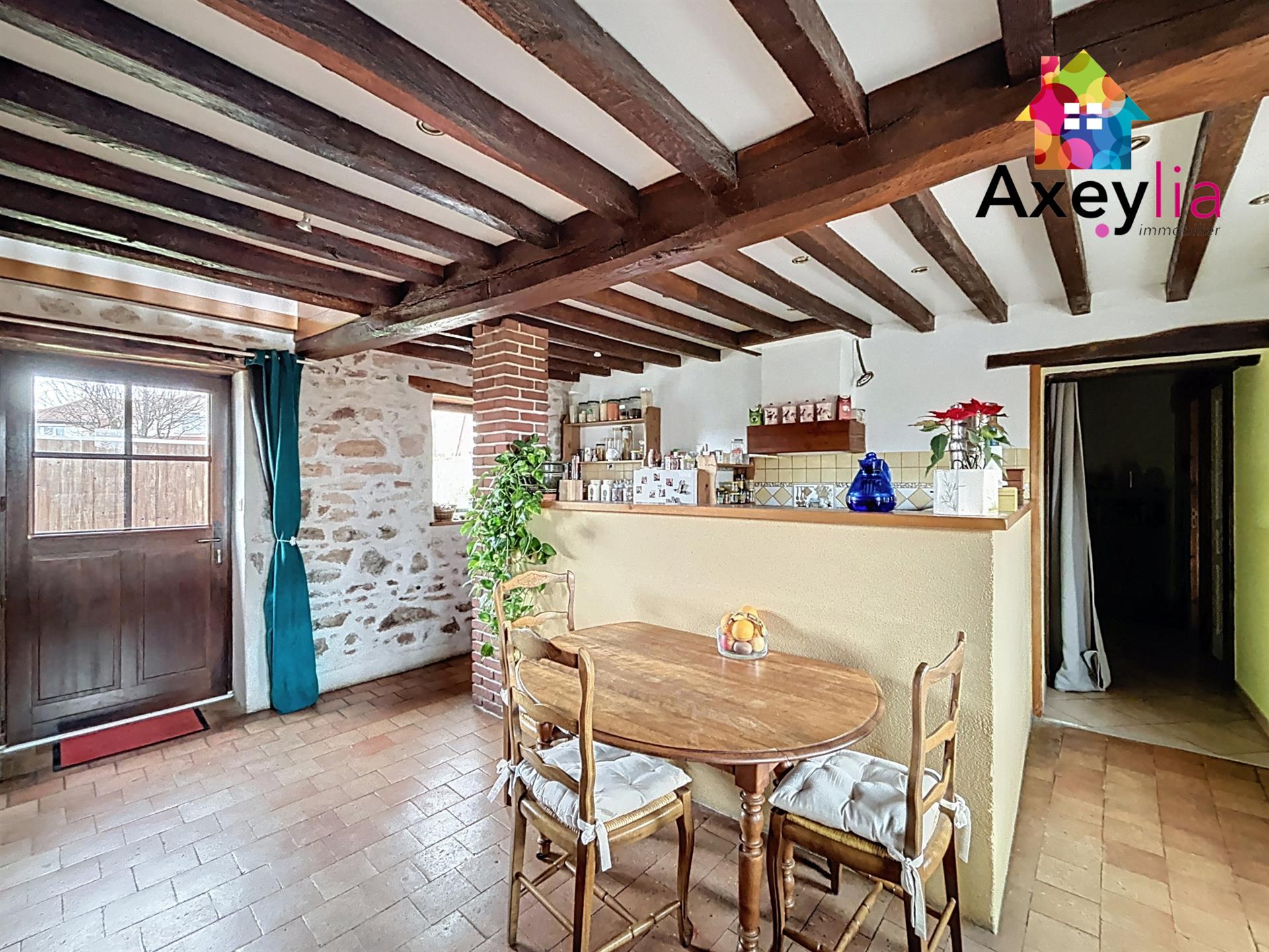 A Vendre - Secteur Saint-Germain-Laval - Charmante Maison En Pierres, 4 Chambres, Terrain Et Piscine