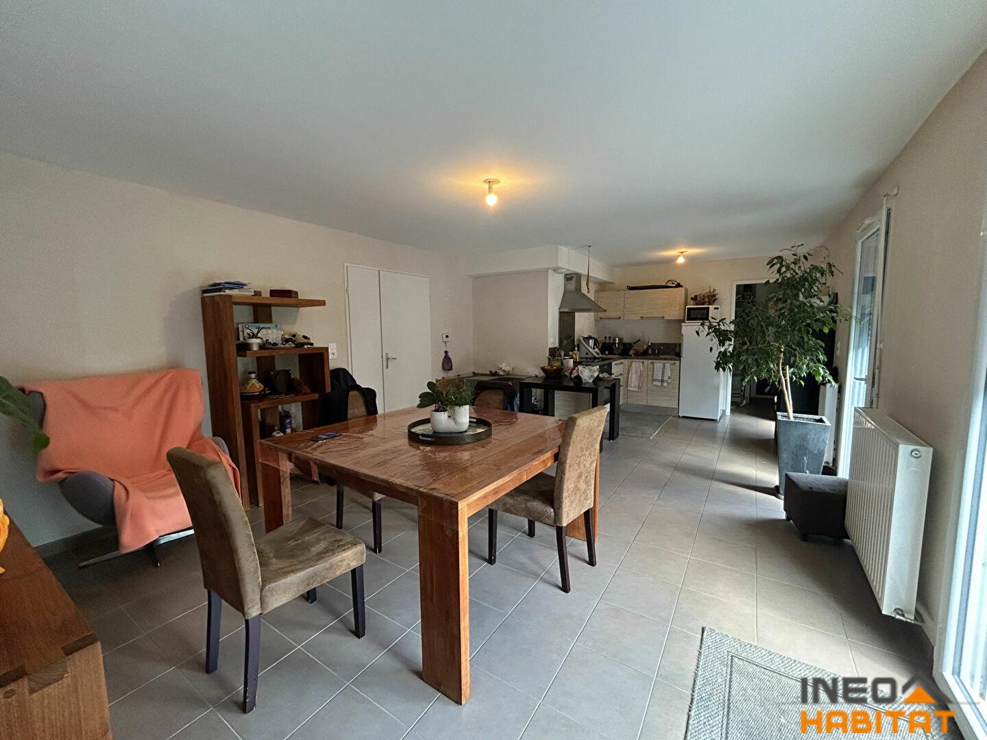 Maison à louer, 93m², Gévezé