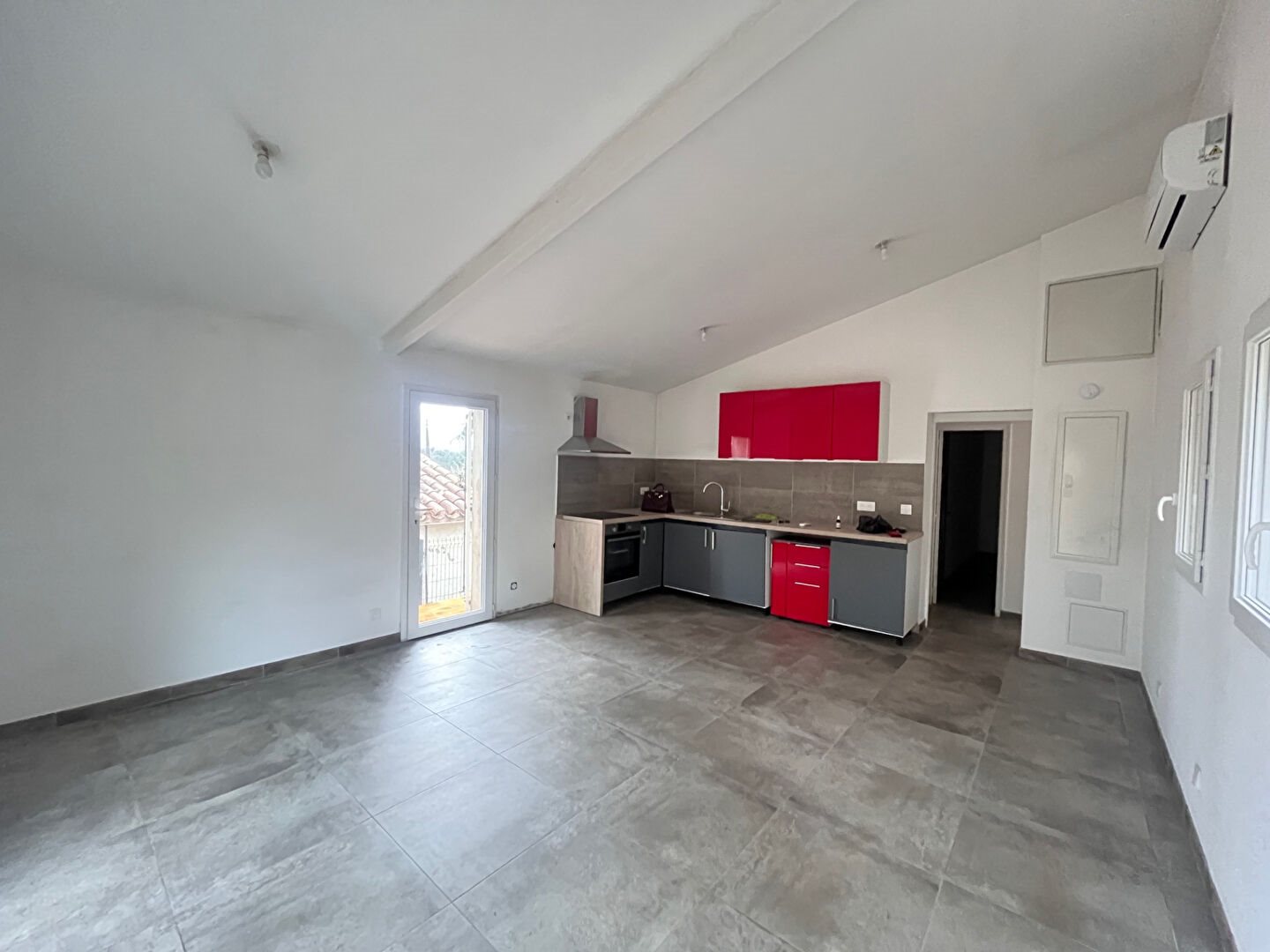 Maison à louer, 55m², Saint-Maximin-la-Sainte-Baume