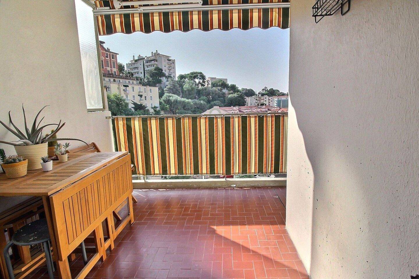 Appartement à vendre, 69m², Nice