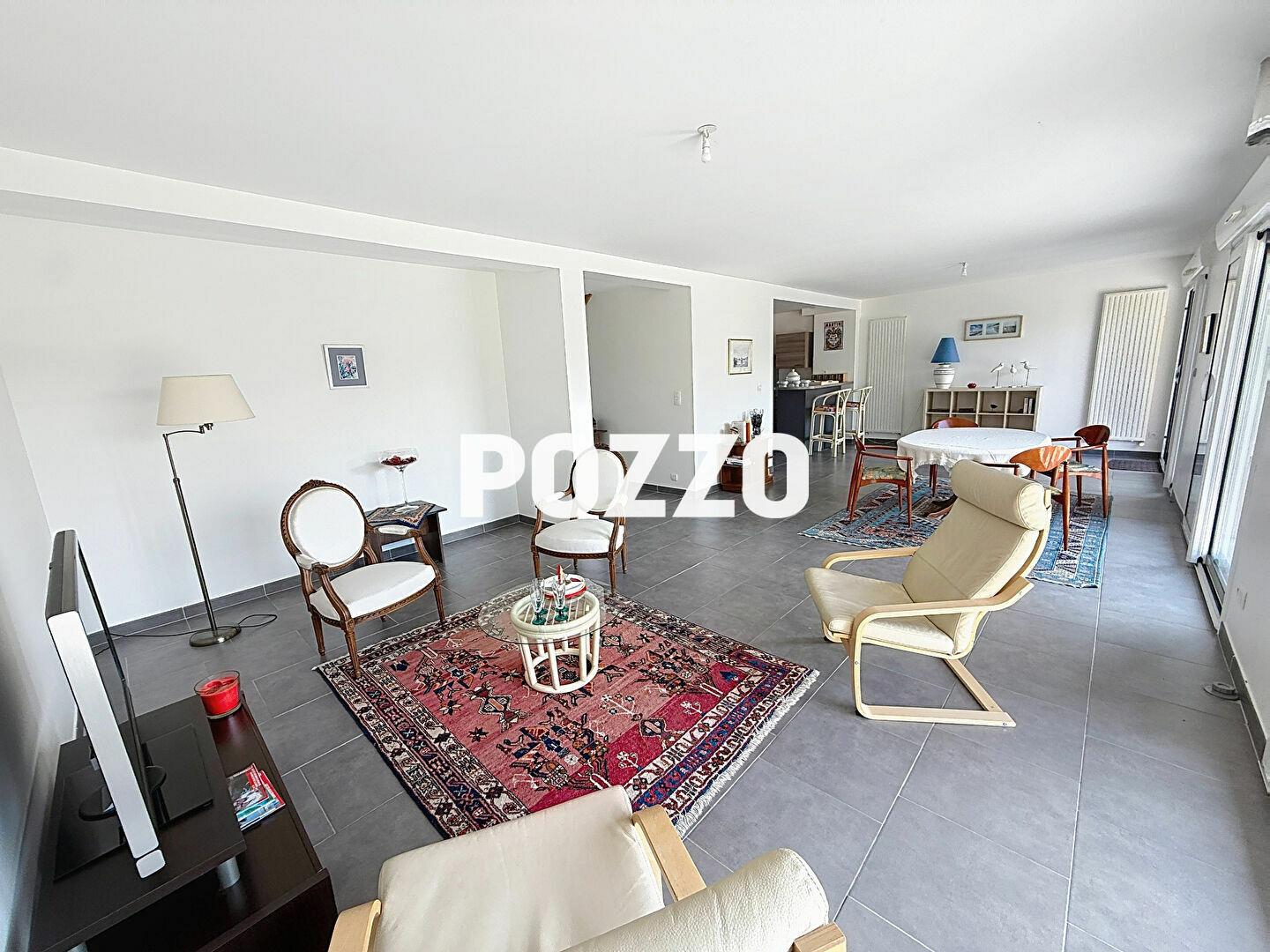 Maison à louer, 142m², Granville