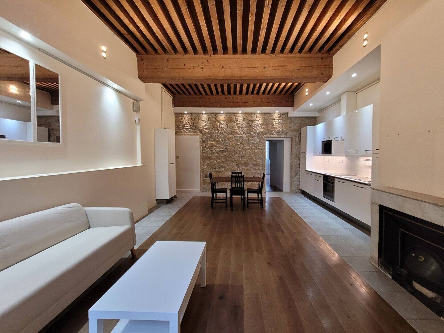 Appartement à louer, 90m², Lyon 1er