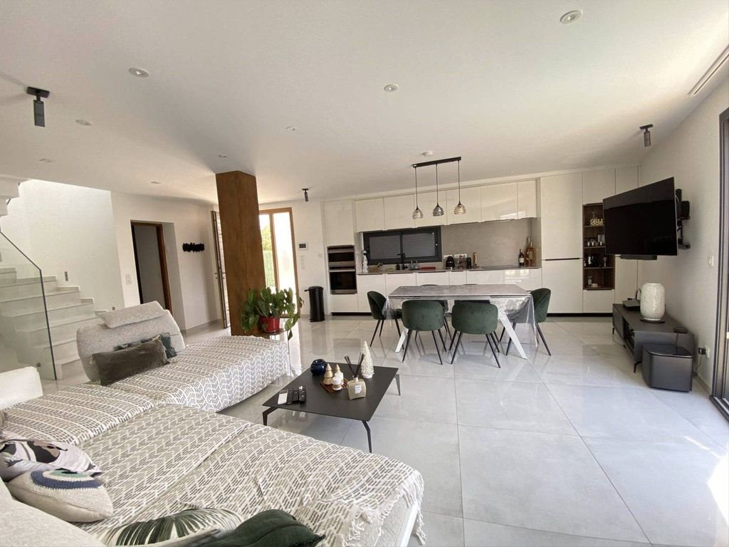 Maison à louer, 111m², La Ciotat