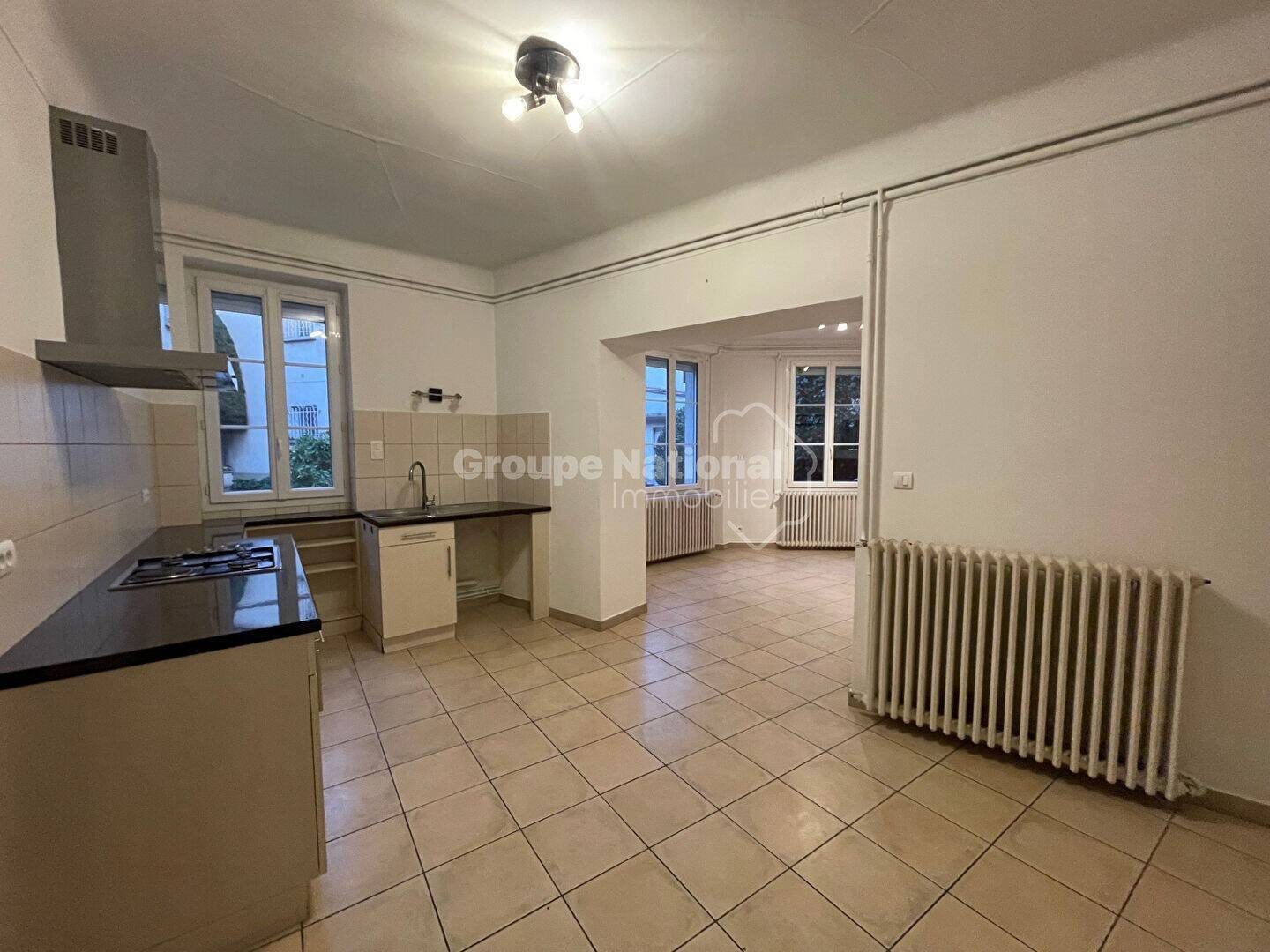 Maison à louer, 102m², Entraigues-sur-la-Sorgue