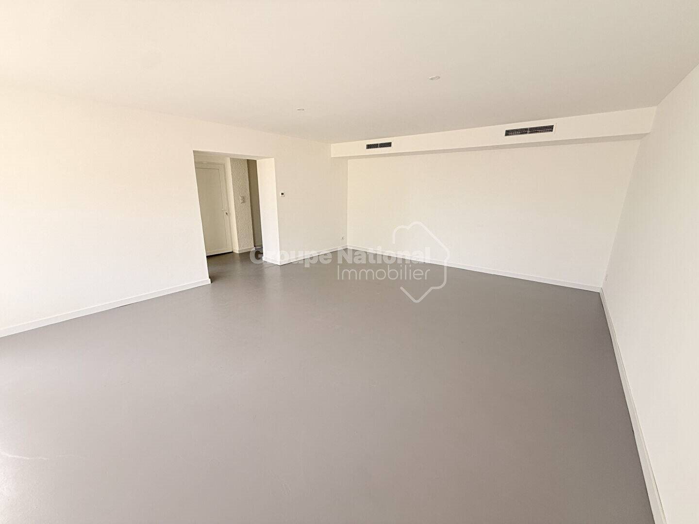 Appartement à louer, 102m², Entraigues-sur-la-Sorgue