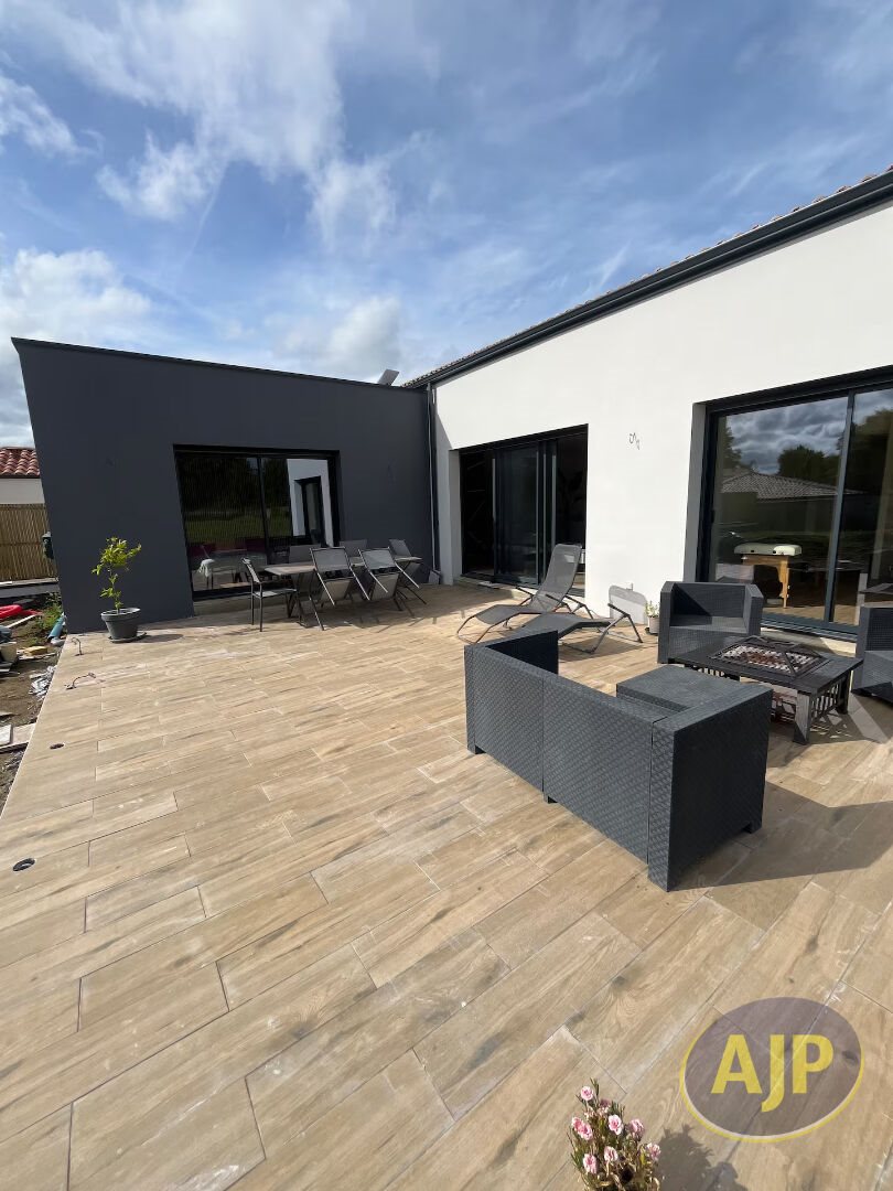 Maison à louer, 109m², Monnières