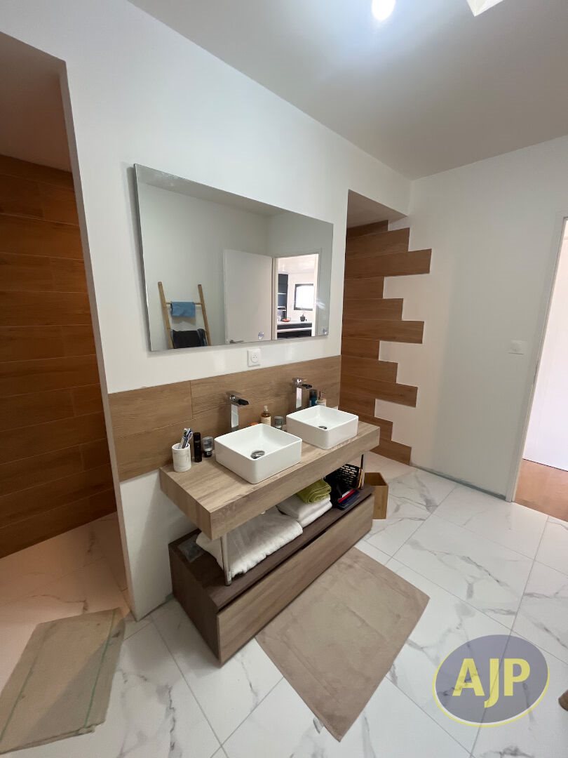 Maison à louer, 109m², Monnières