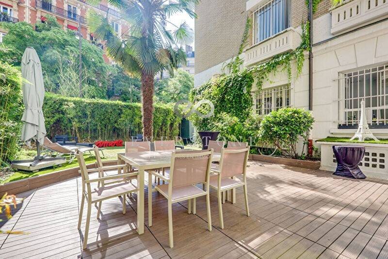 Appartement à louer, 300m², Paris 16ème