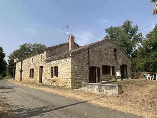 Secteur Saint Clar et Gramont, en campagne, agréable maison de vacances ancienne