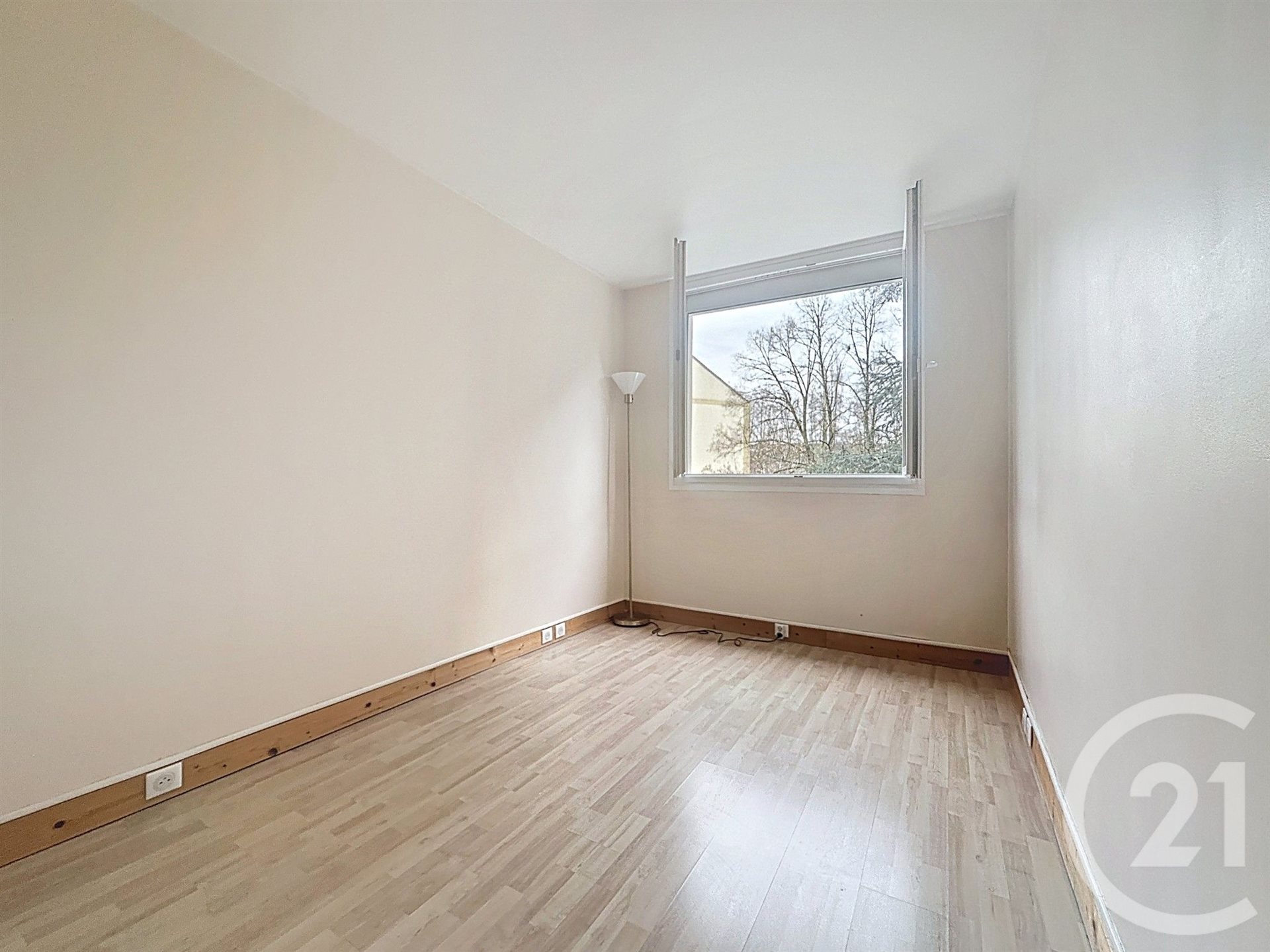 Appartement à vendre, 65m², Buc