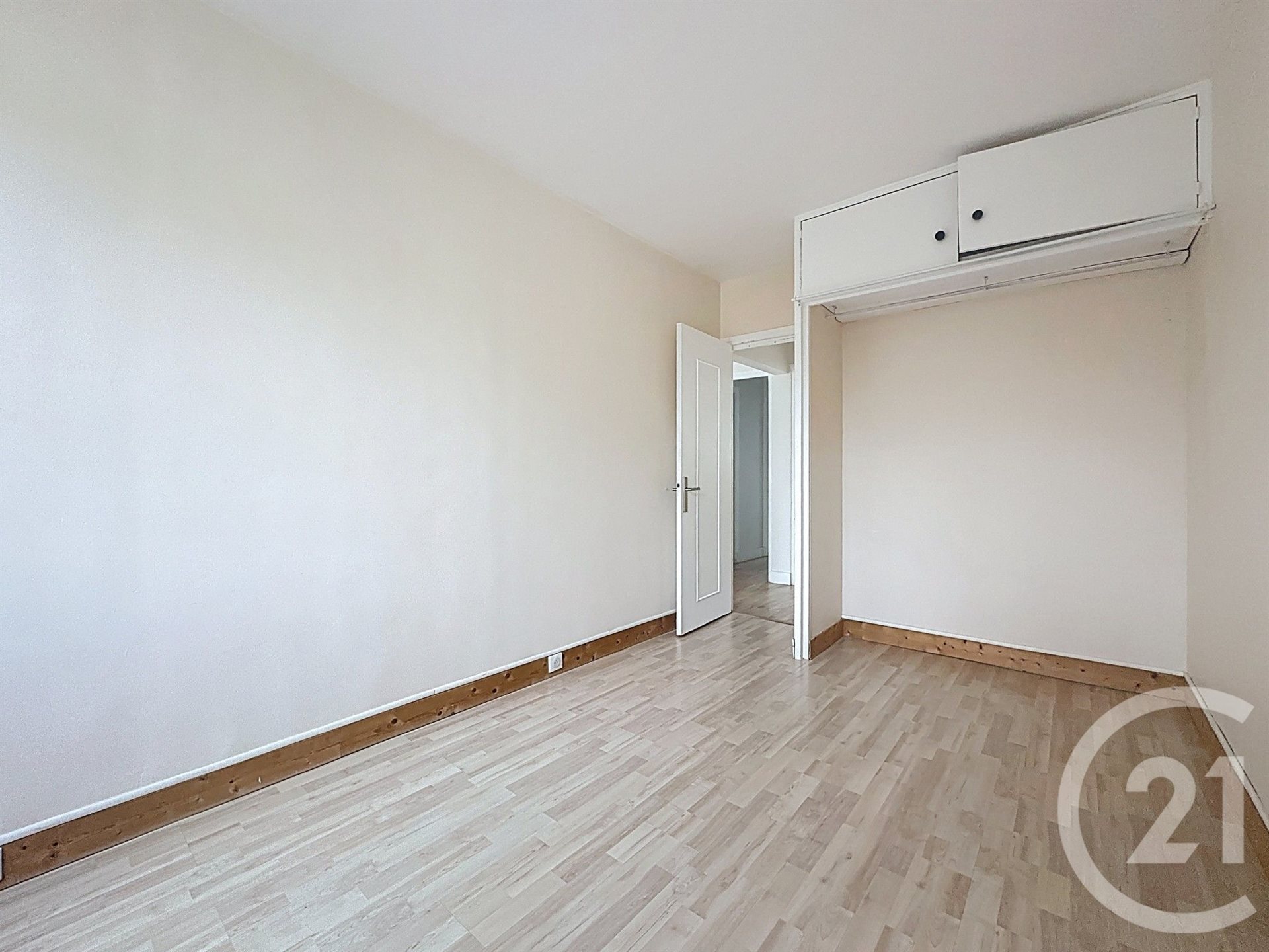 Appartement à vendre, 65m², Buc