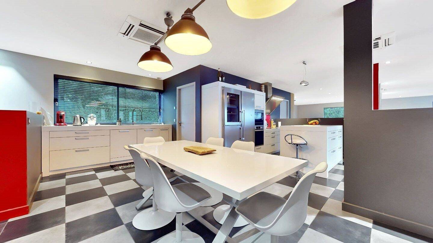 Appartement à louer, 320m², Tournon-sur-Rhône