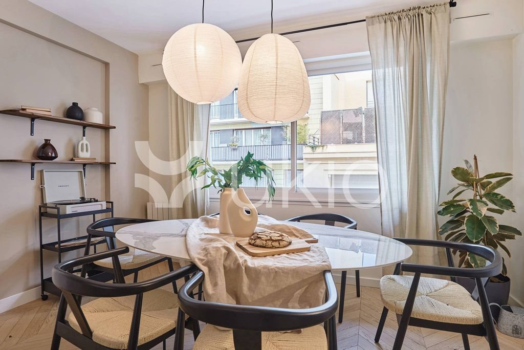 Appartement à louer, 83m², Paris 16ème