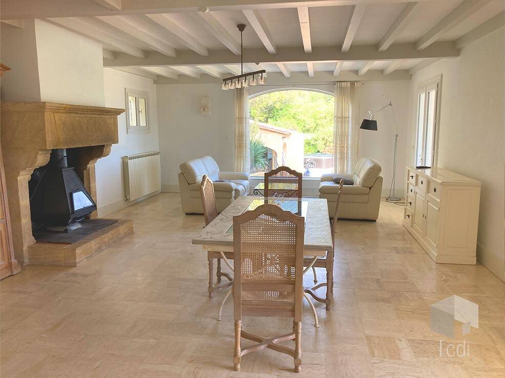 Maison à louer, 220m², Savasse