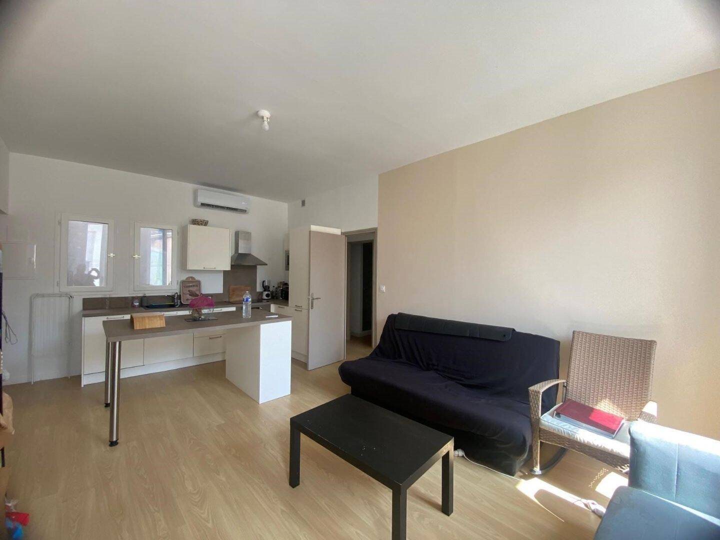 Appartement à louer, 49m², Nîmes